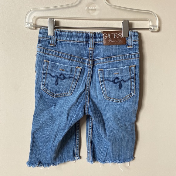 guess capri shorts with adjustable waist - Picture 2 of 4